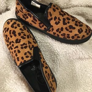 Cheetah Print Slip-on Shoes